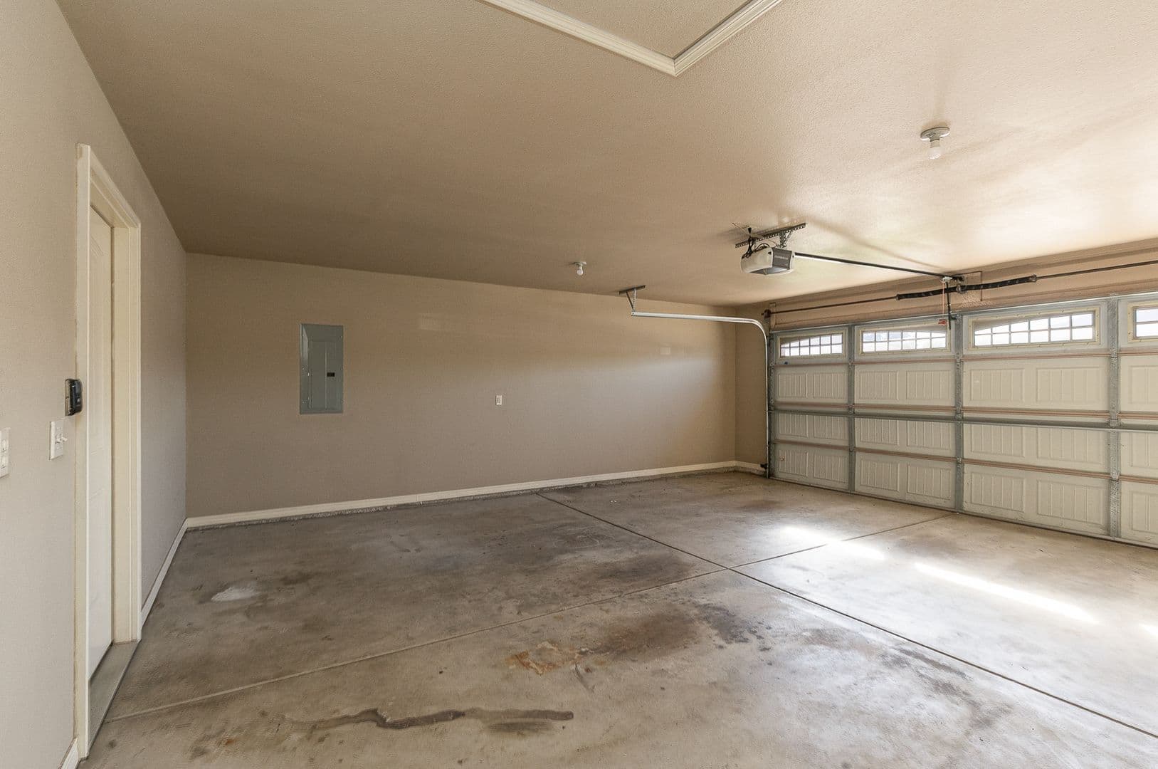 Springfield Apartment: W Sexton