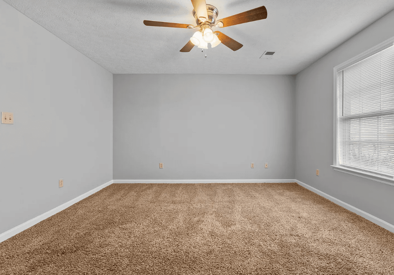 Richmond Apartment: 1100 Richmond Green Dr