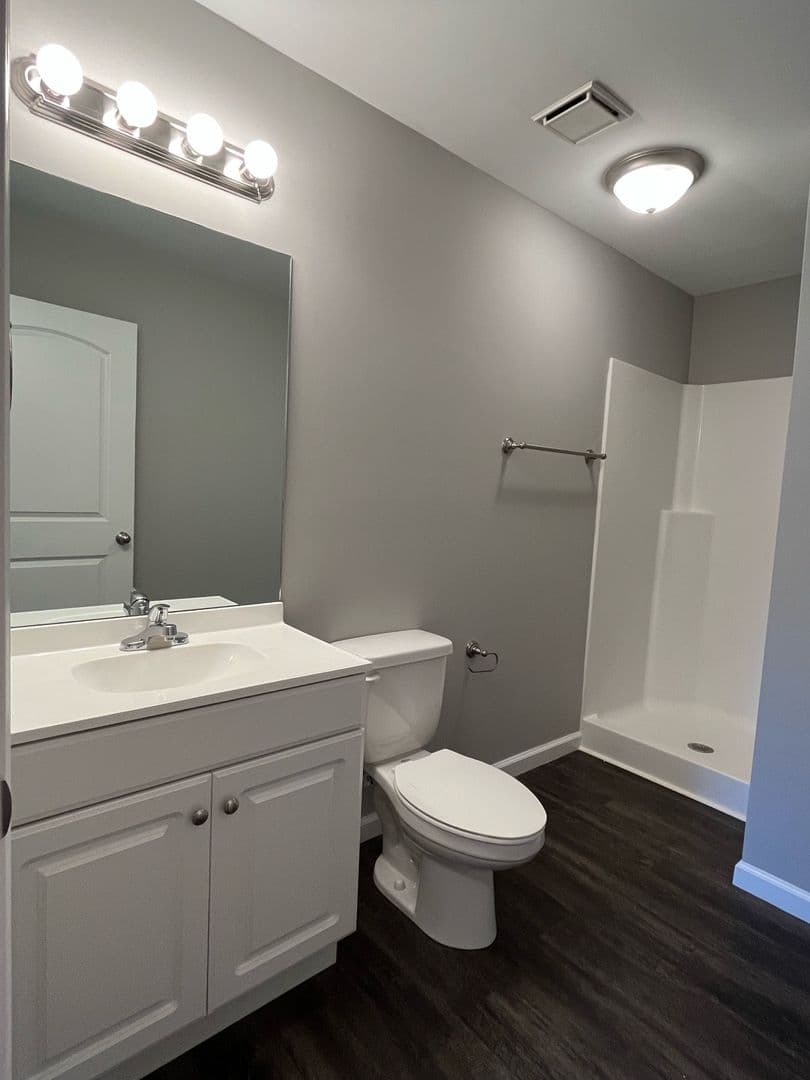 Winchester Apartment: Bel Air Drive