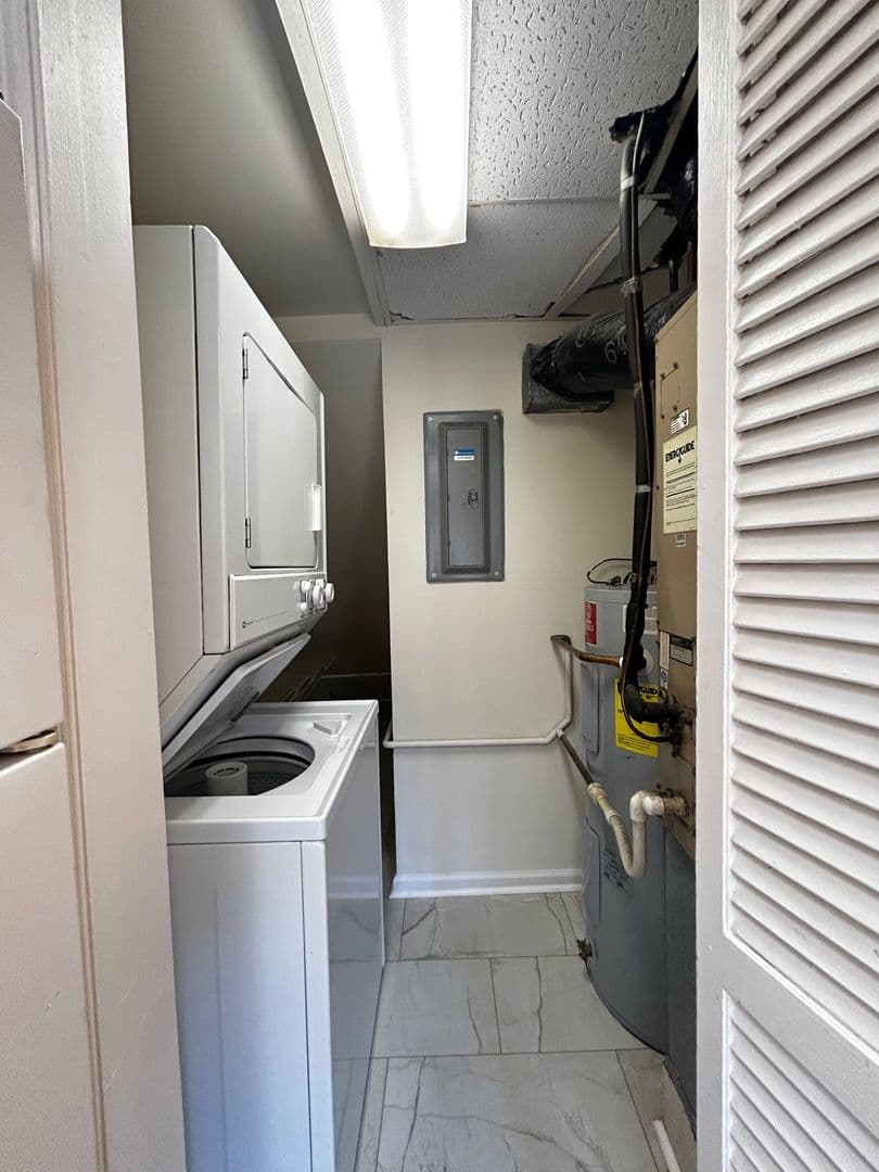 Richmond Apartment: 257 Maryland dr