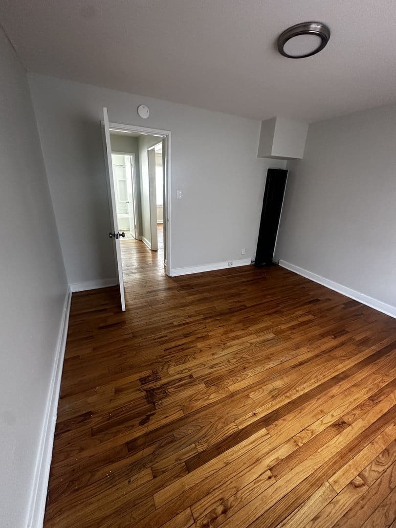 Louisville Apartment: 1403 Nightingale Rd