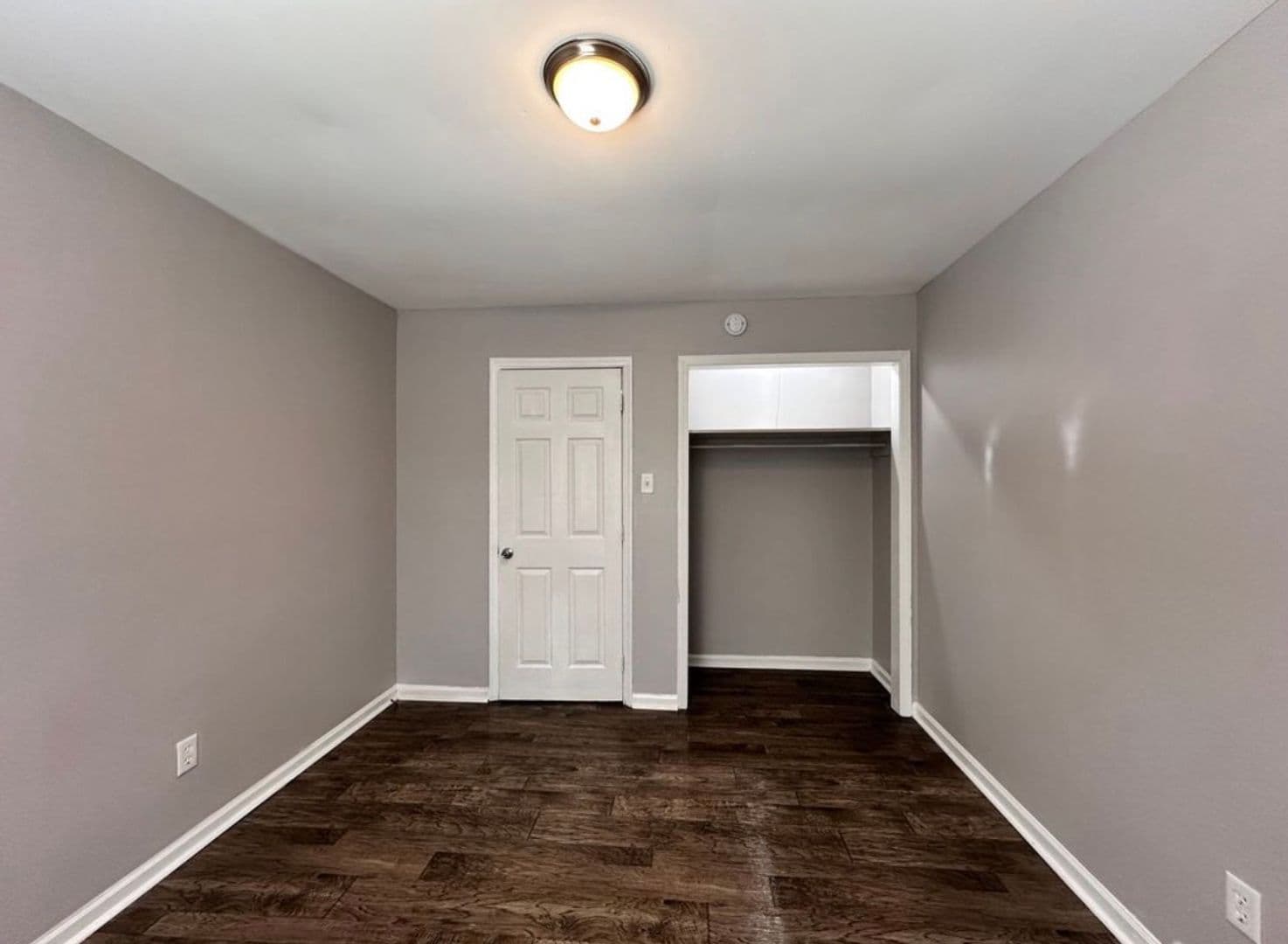 Versailles Apartment: 147 Dan Drive