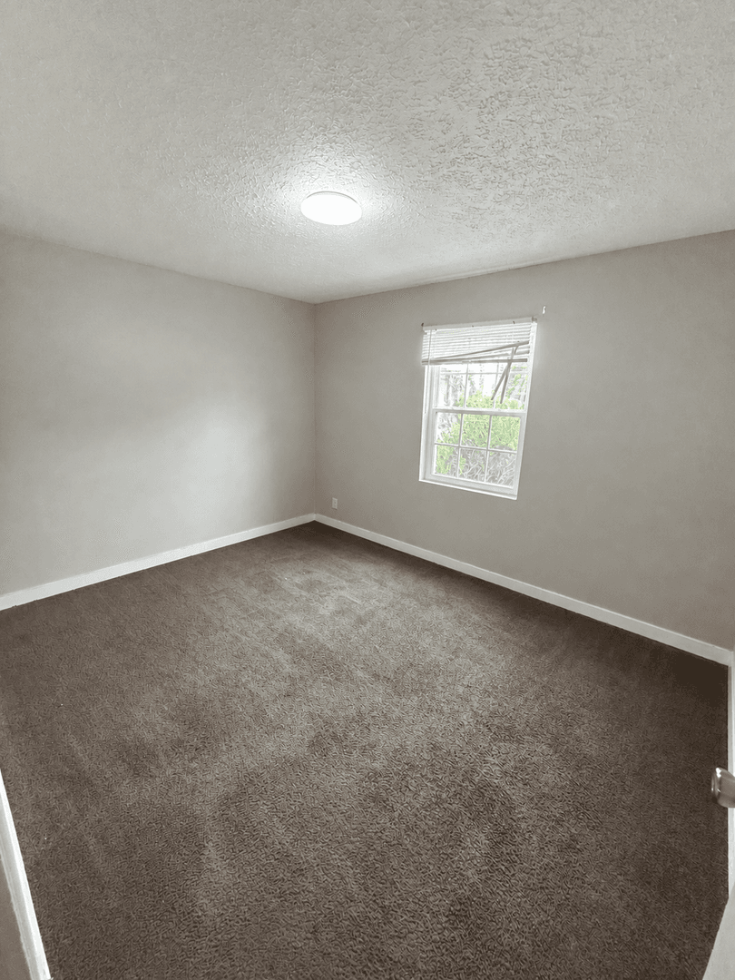 Lousiville Apartment: 3604 Manslick rd
