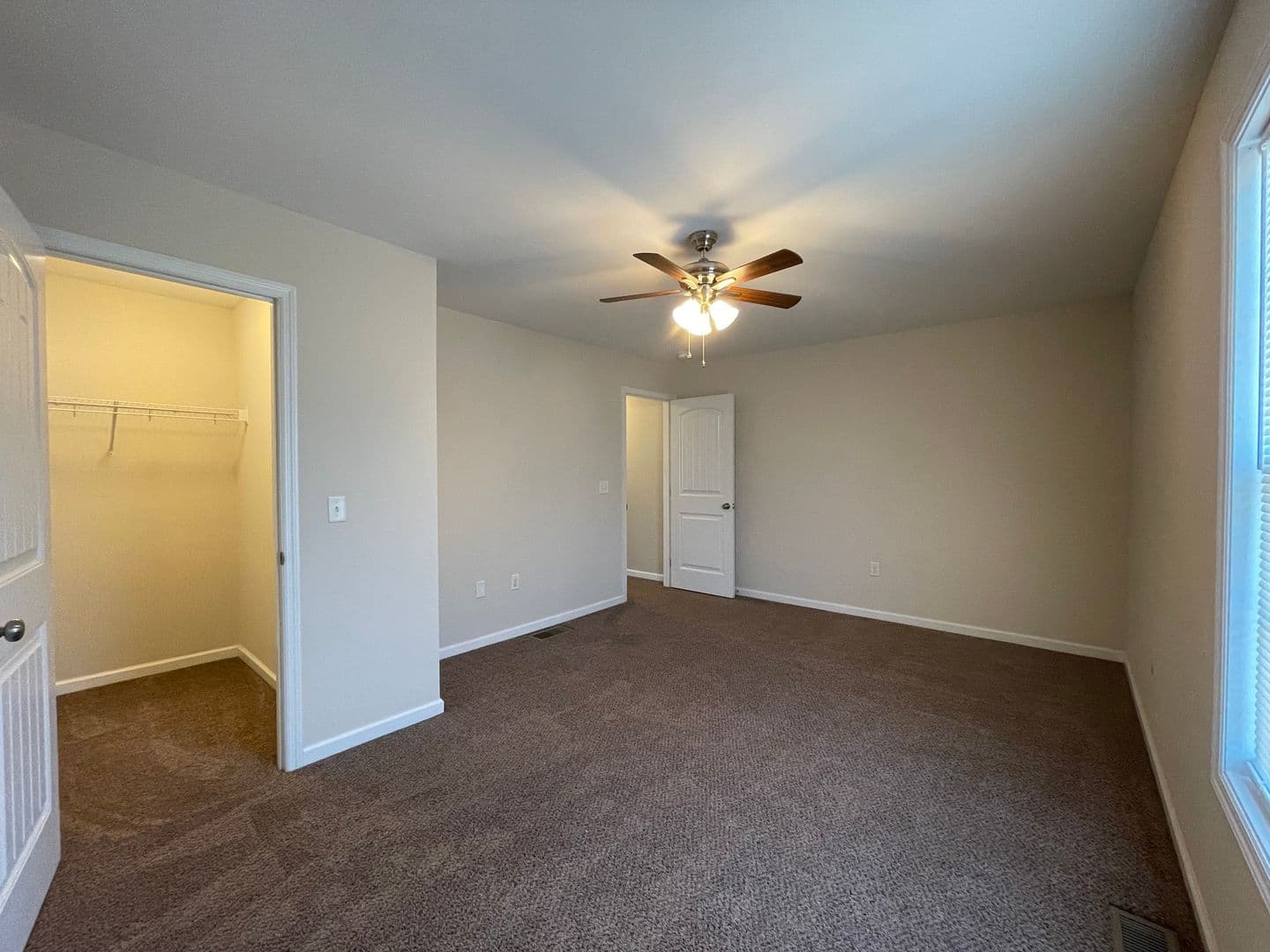 Richmond Apartment: 1001 Autumn Leaf Dr
