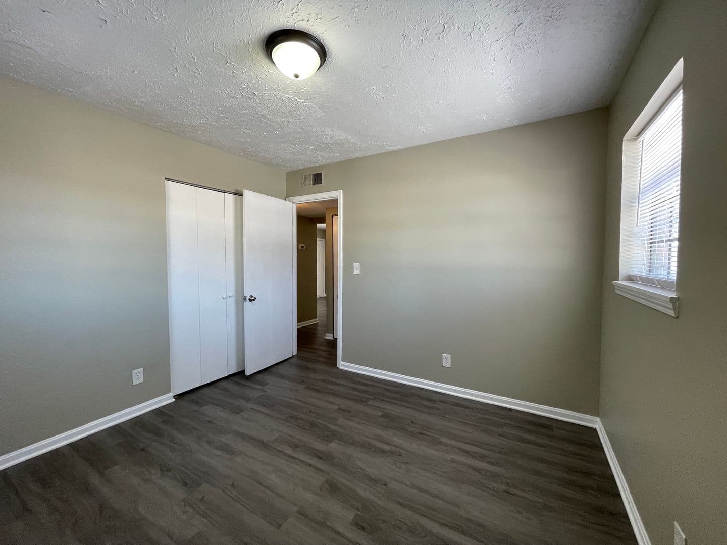 Louisville Apartment: 3117, 3201, 3202, & 3204 Melody Acres