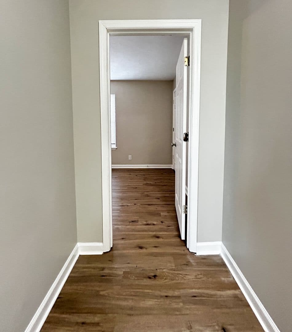 Lexington Townhome: 408 Bainbridge Court