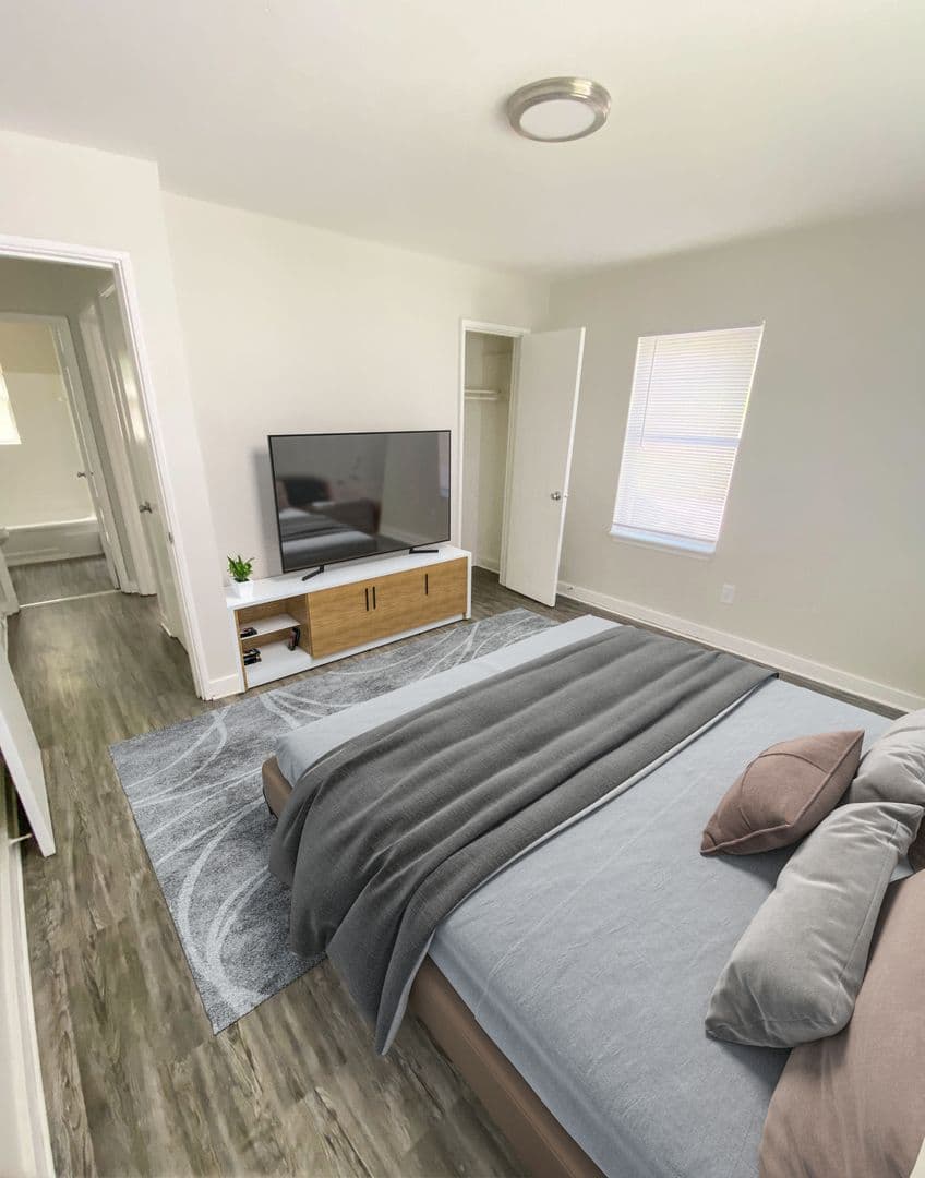Louisville Apartment: 1403 Nightingale Rd