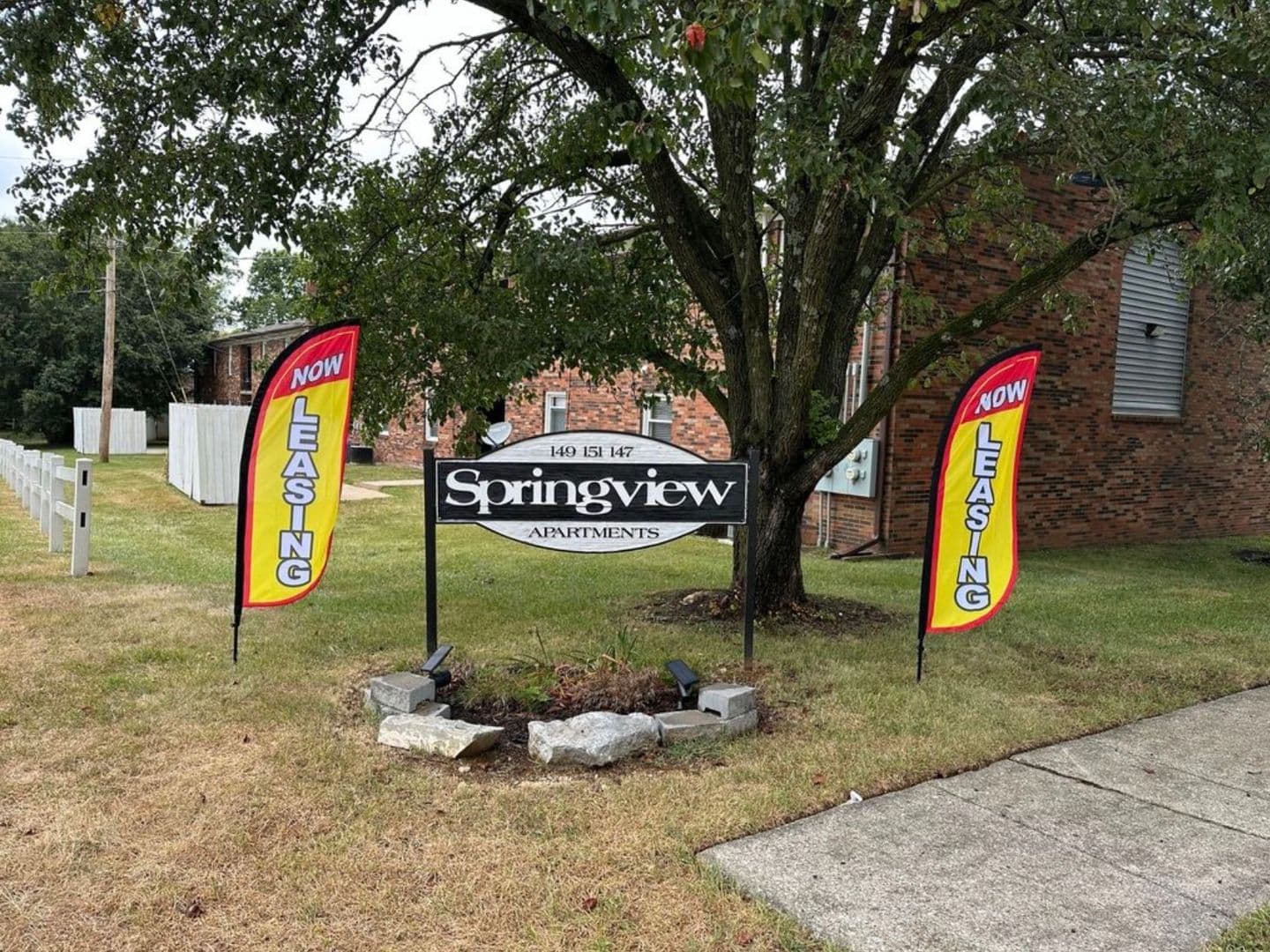 Versailles Apartment: 147 Dan Drive