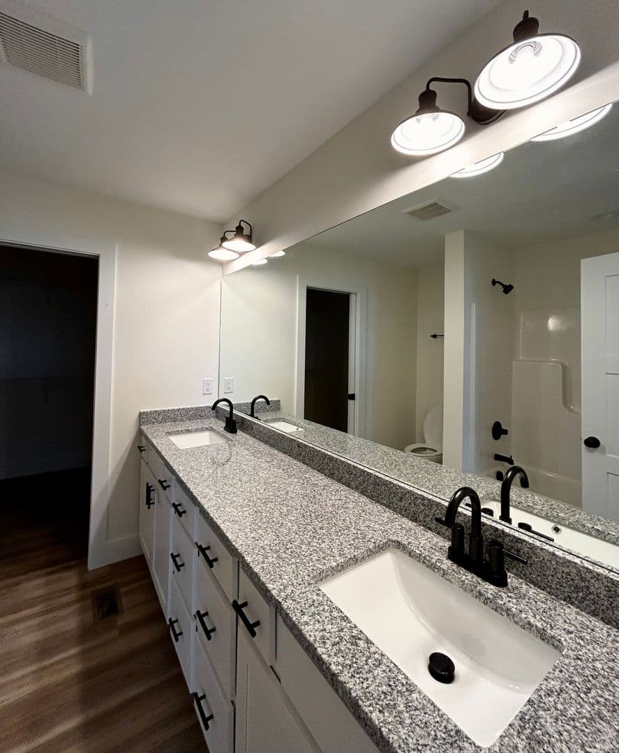 Berea Apartment: 324/326 Winding Branch Drive