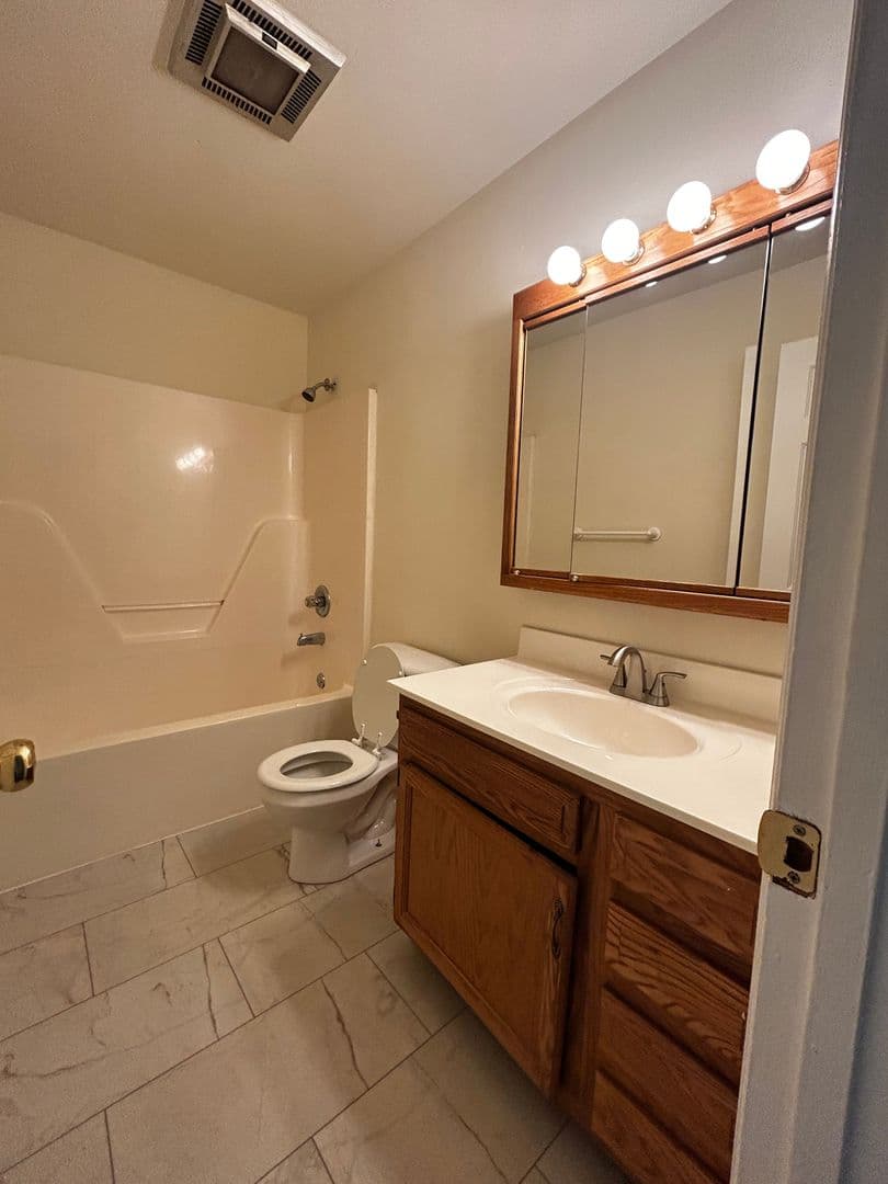 Richmond Apartment: 257 Maryland dr