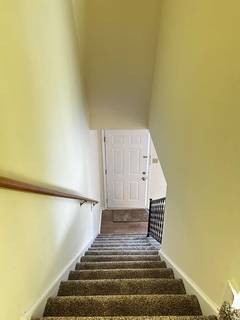 Richmond Apartment: 257 Maryland dr