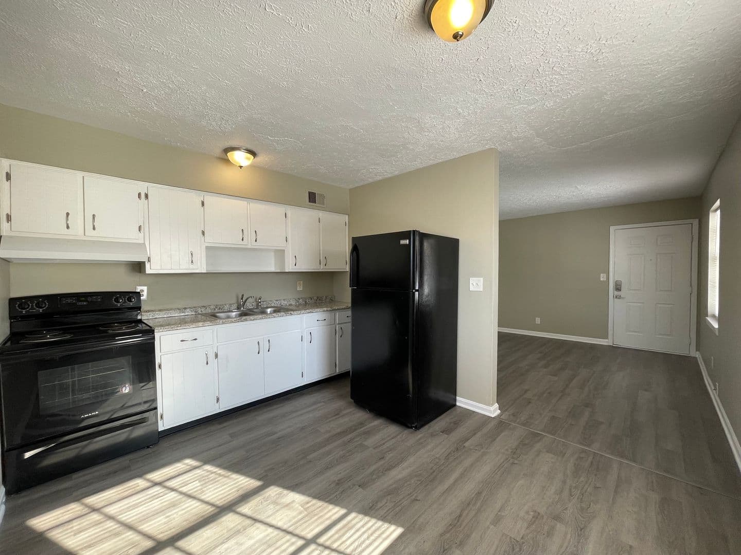 Louisville Apartment: 3117, 3201, 3202, & 3204 Melody Acres