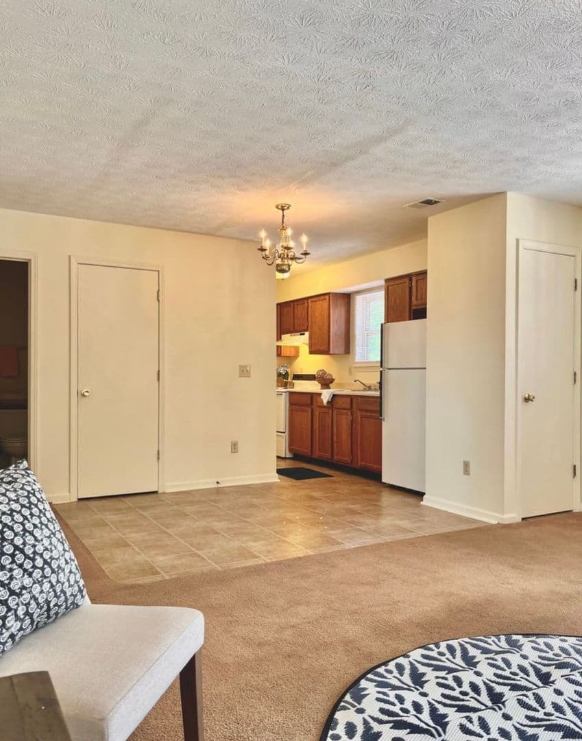 Richmond Apartment: 392 Gibson Lane