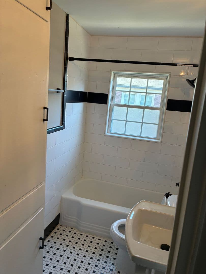 Louisville Apartment: 2315 Glenmary Avenue