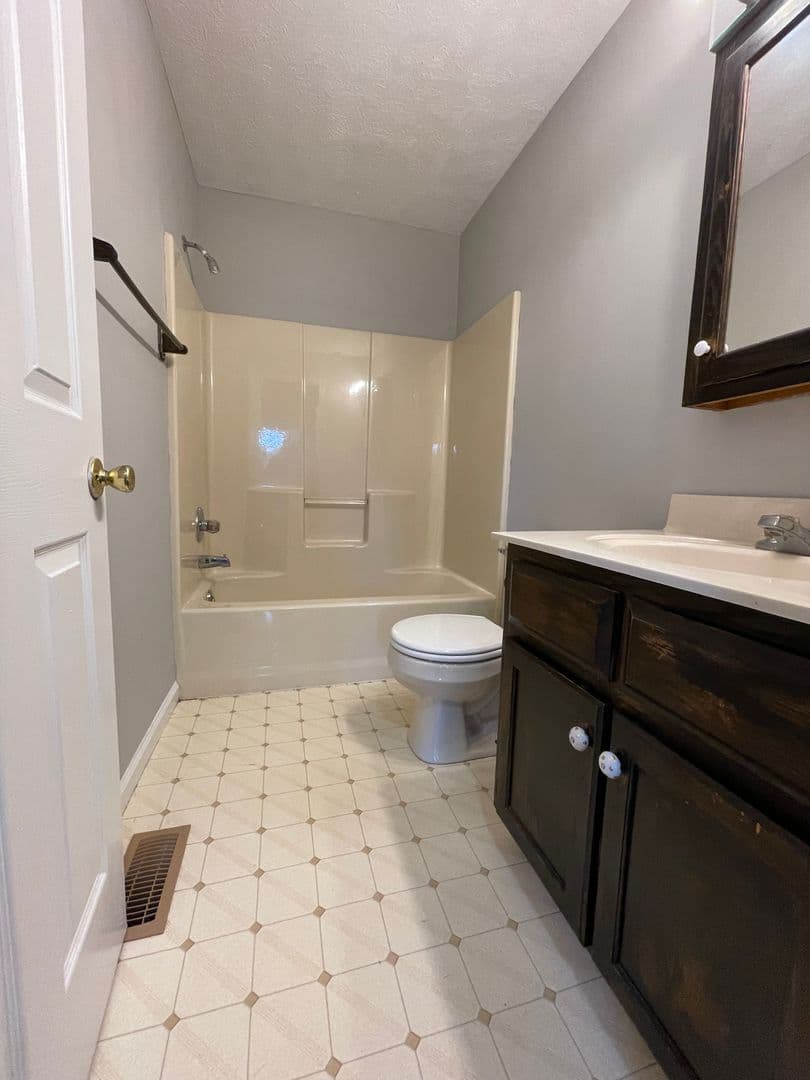 Berea Apartment: 117 Lester Drive