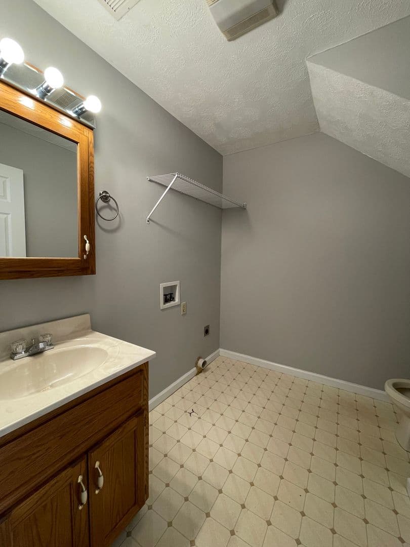 Berea Apartment: 117 Lester Drive