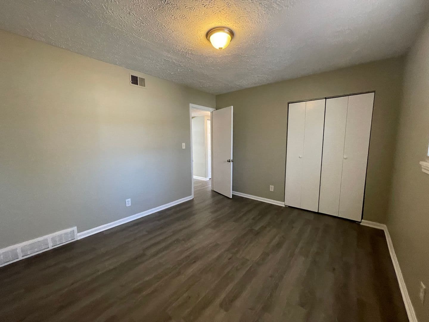 Louisville Apartment: 3117, 3201, 3202, & 3204 Melody Acres