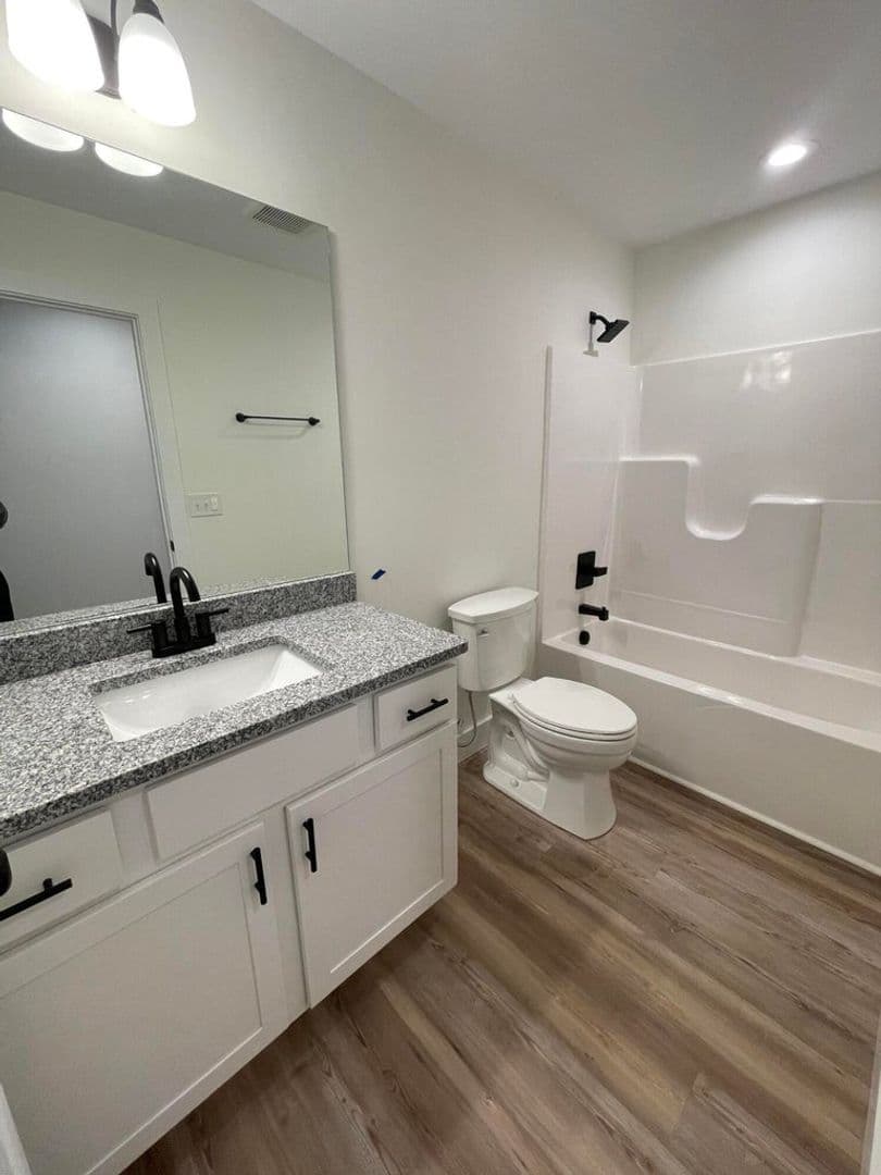 Berea Apartment: 324/326 Winding Branch Drive