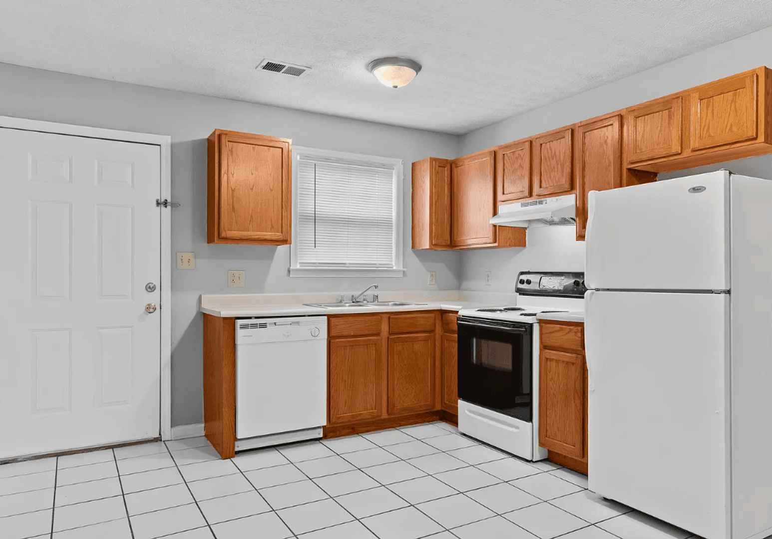 Richmond Apartment: 1100 Richmond Green Dr
