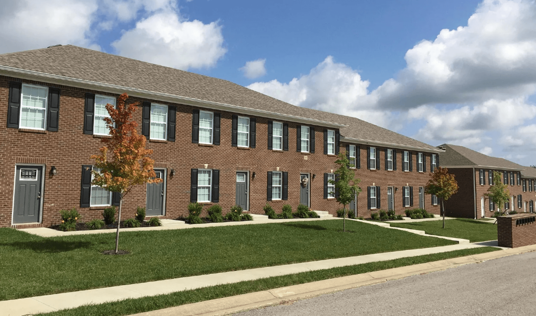Richmond Apartment: 2004 Willow Dr