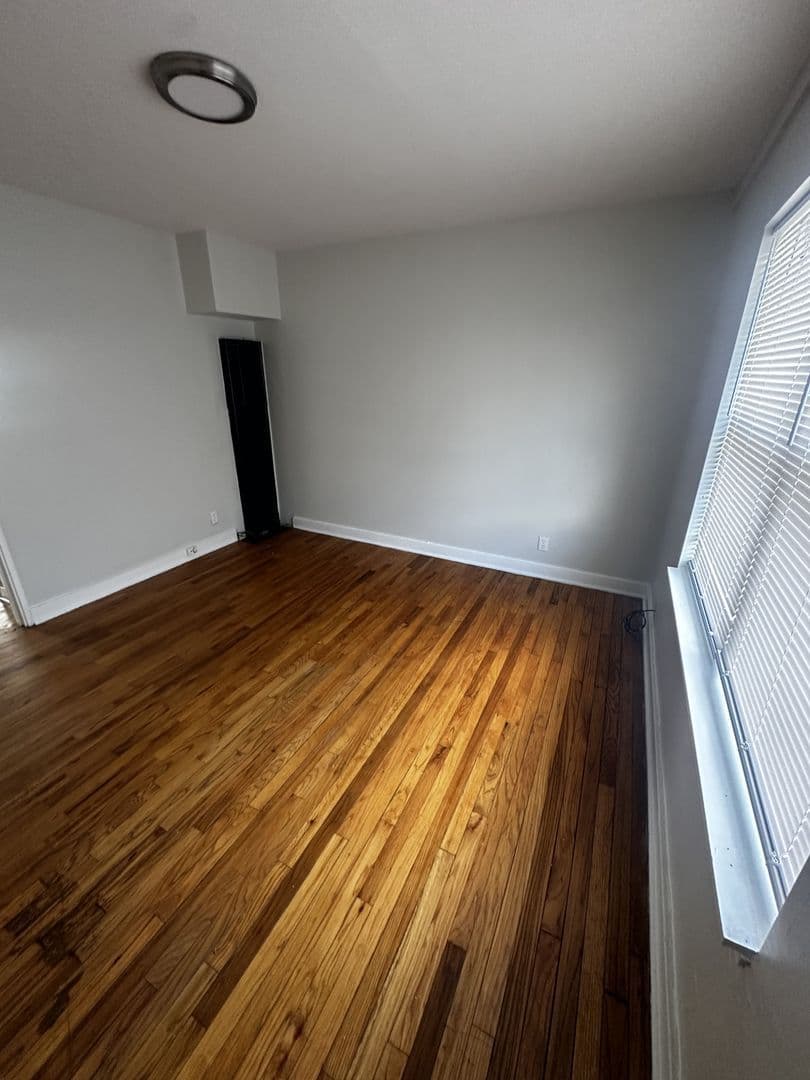 Louisville Apartment: 1403 Nightingale Rd