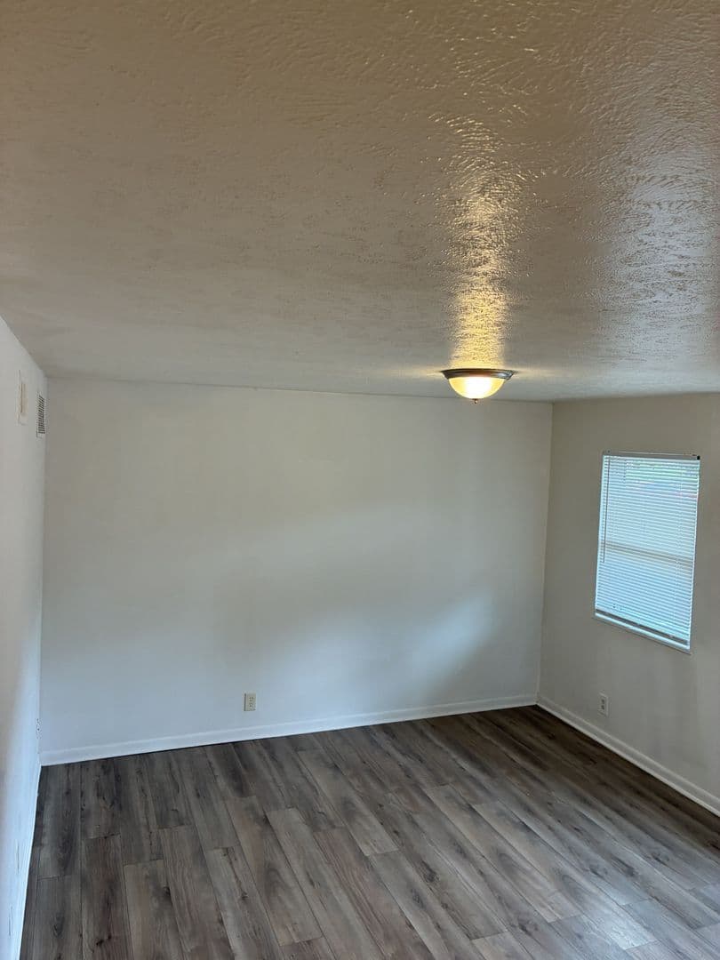 Louisville Apartment: 4115 Pinecroft Drive