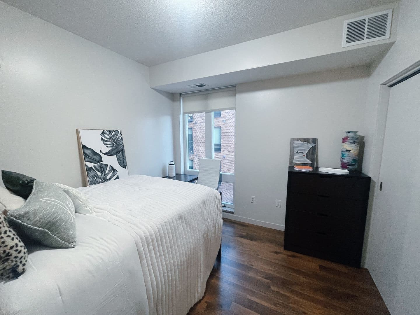 Minneapolis Apartment: 711 4th St SE