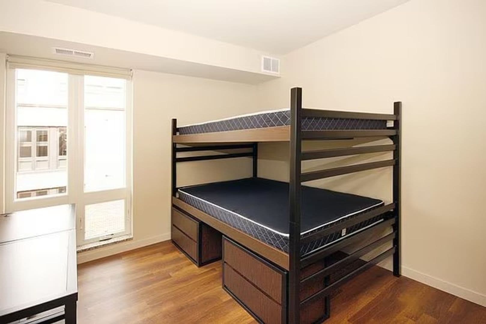 Minneapolis Apartment: 711 4th St SE