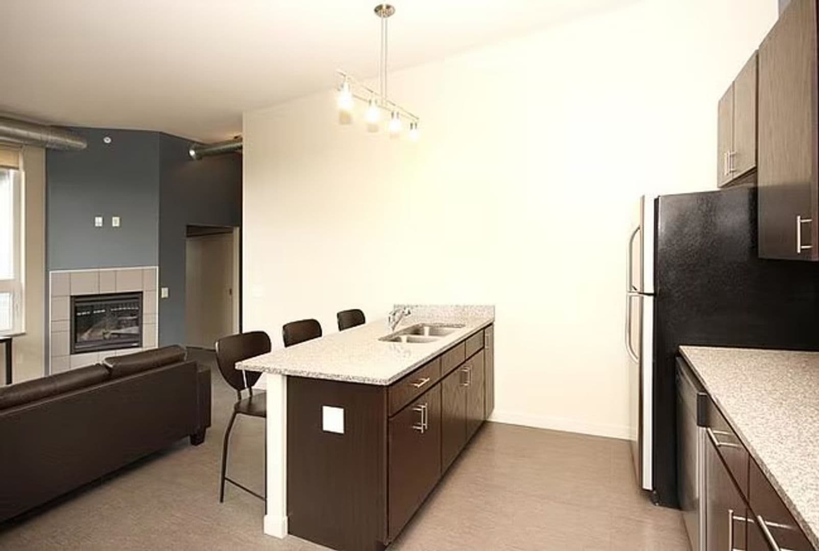 Minneapolis Apartment: 711 4th St SE