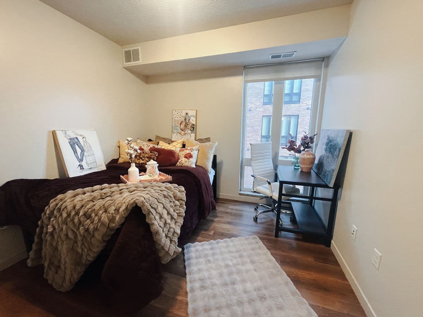 Minneapolis Apartment: 711 4th St SE