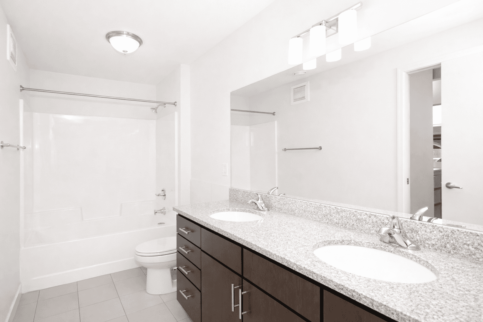 Minneapolis Apartment: 711 4th St SE