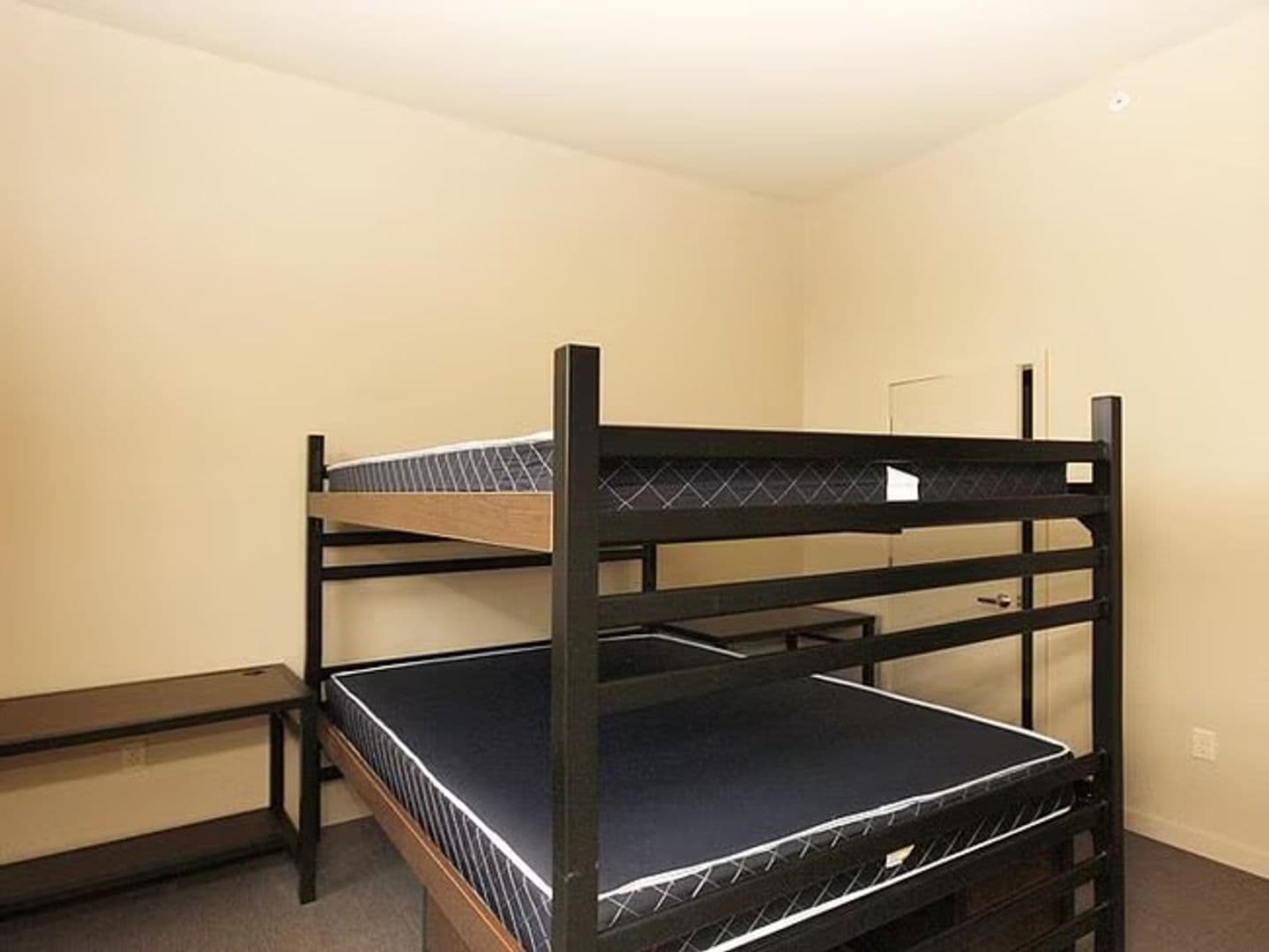 Minneapolis Apartment: 711 4th St SE