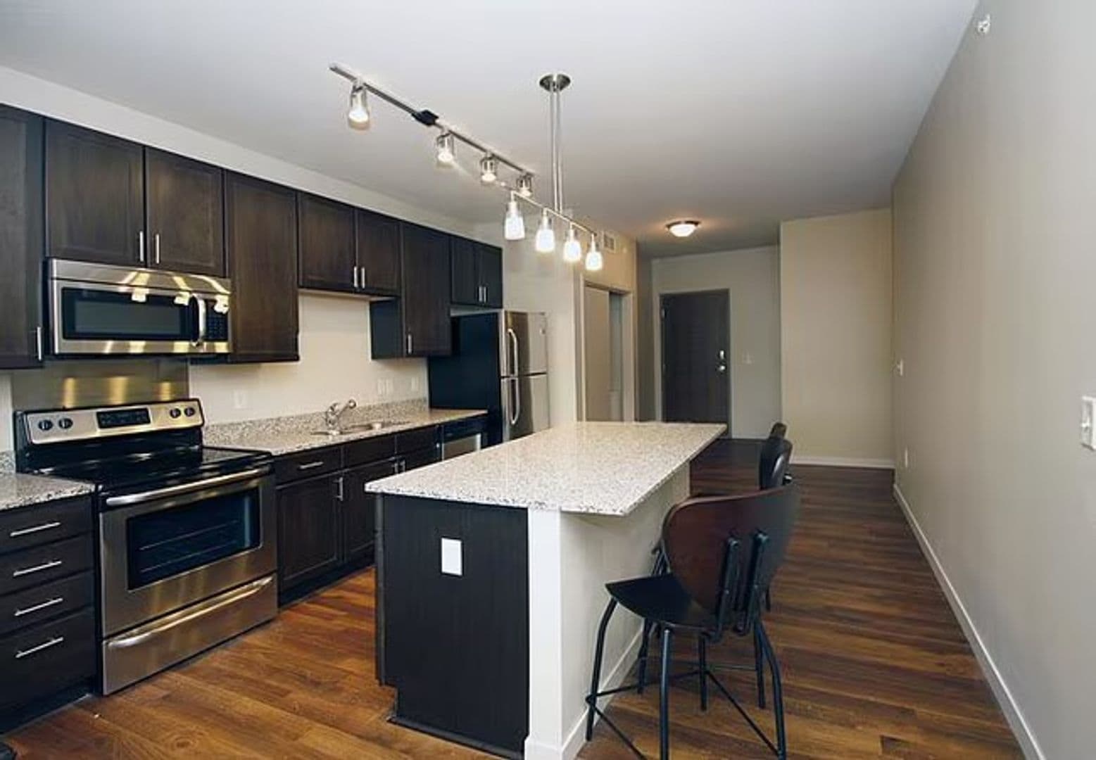 Minneapolis Apartment: 711 4th St SE