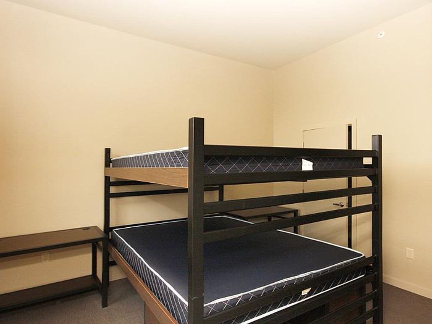 Minneapolis Apartment: 711 4th St SE