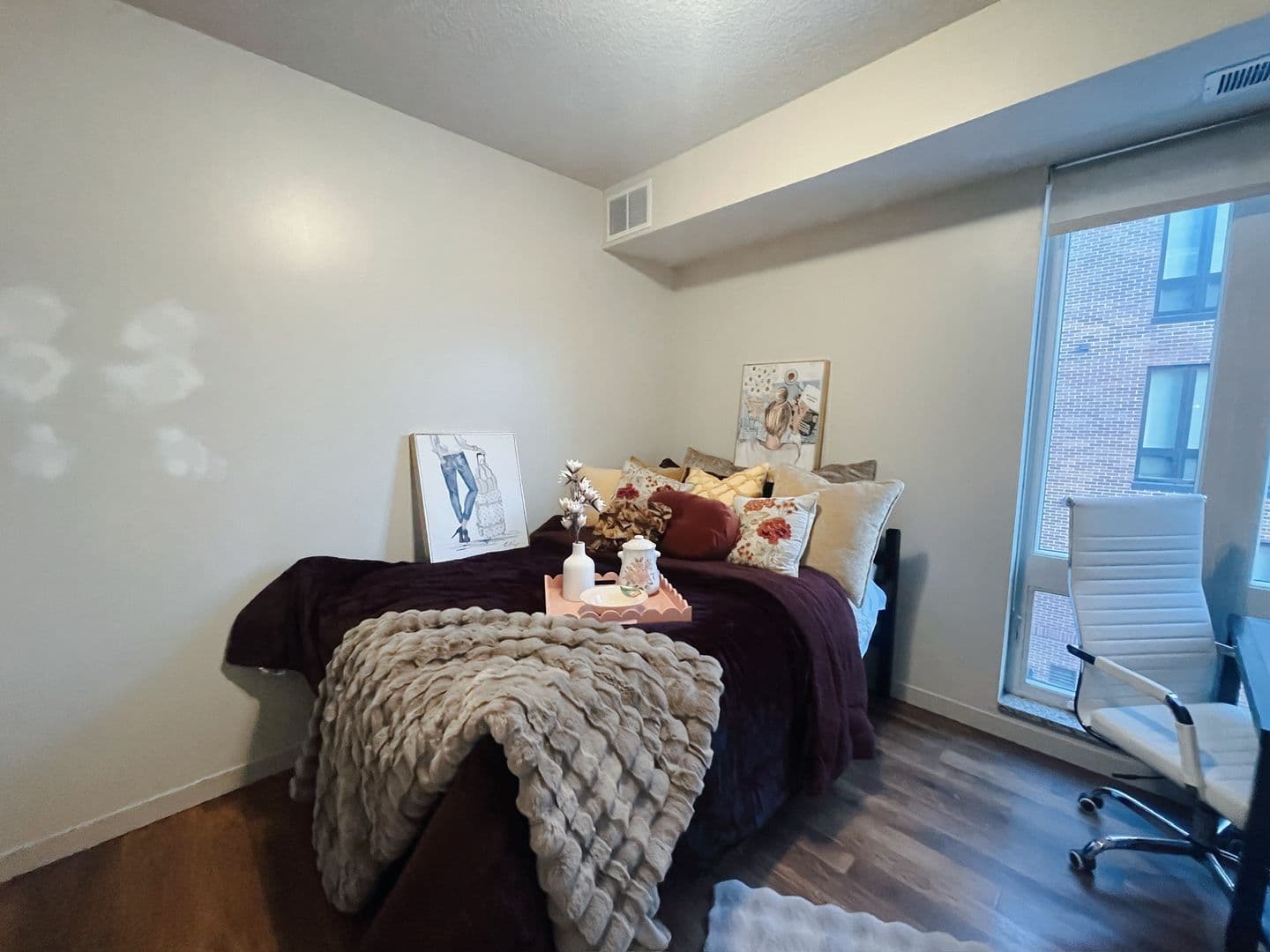 Minneapolis Apartment: 711 4th St SE