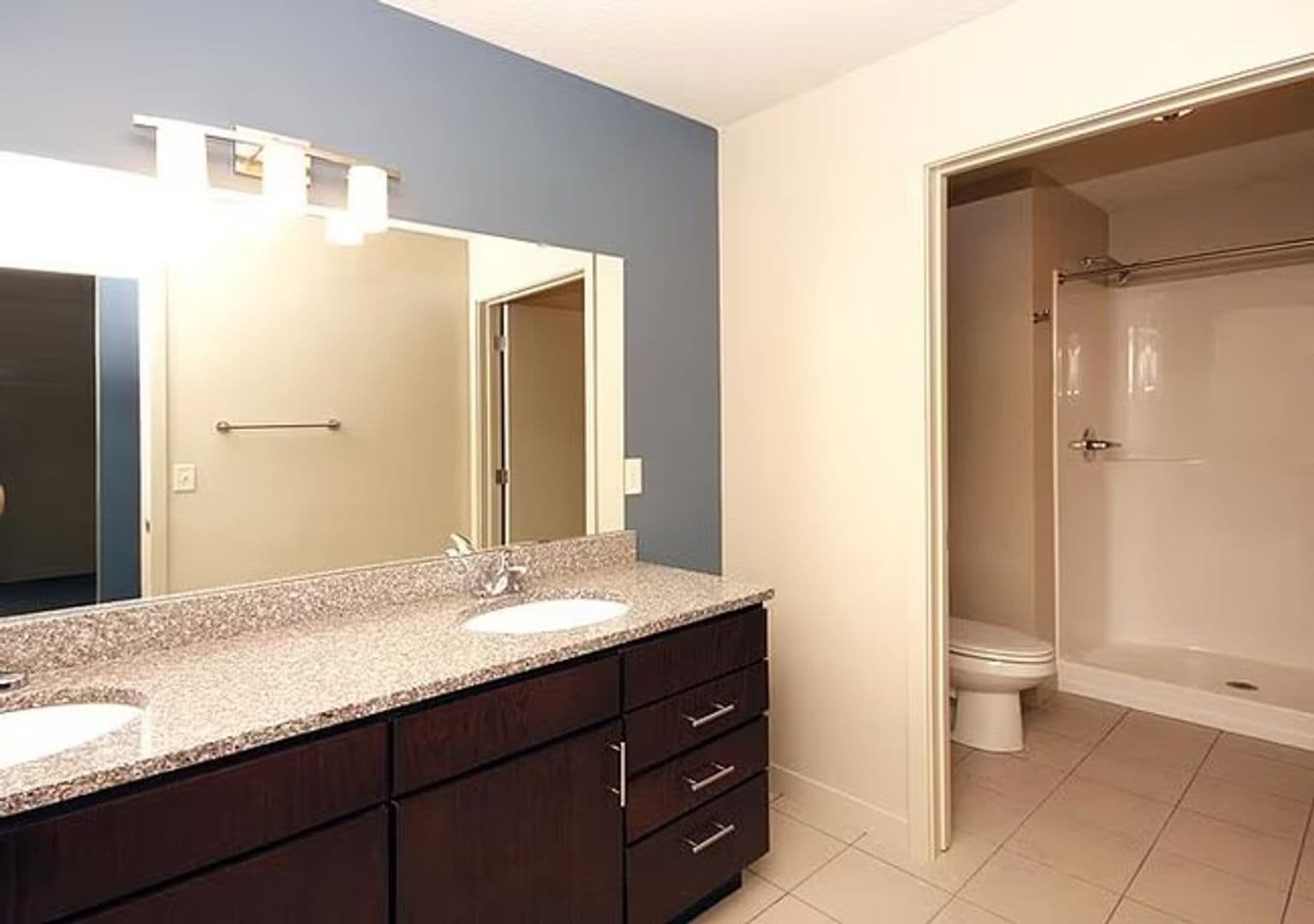 Minneapolis Apartment: 711 4th St SE