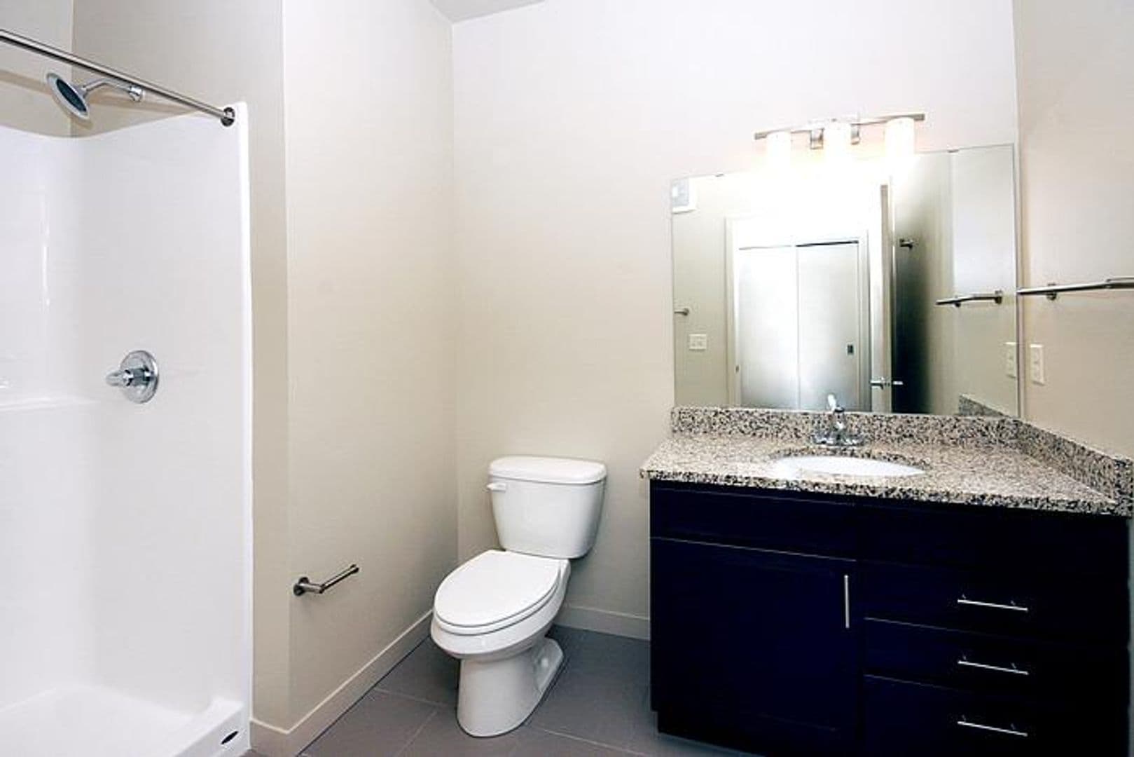 Minneapolis Apartment: 711 4th St SE