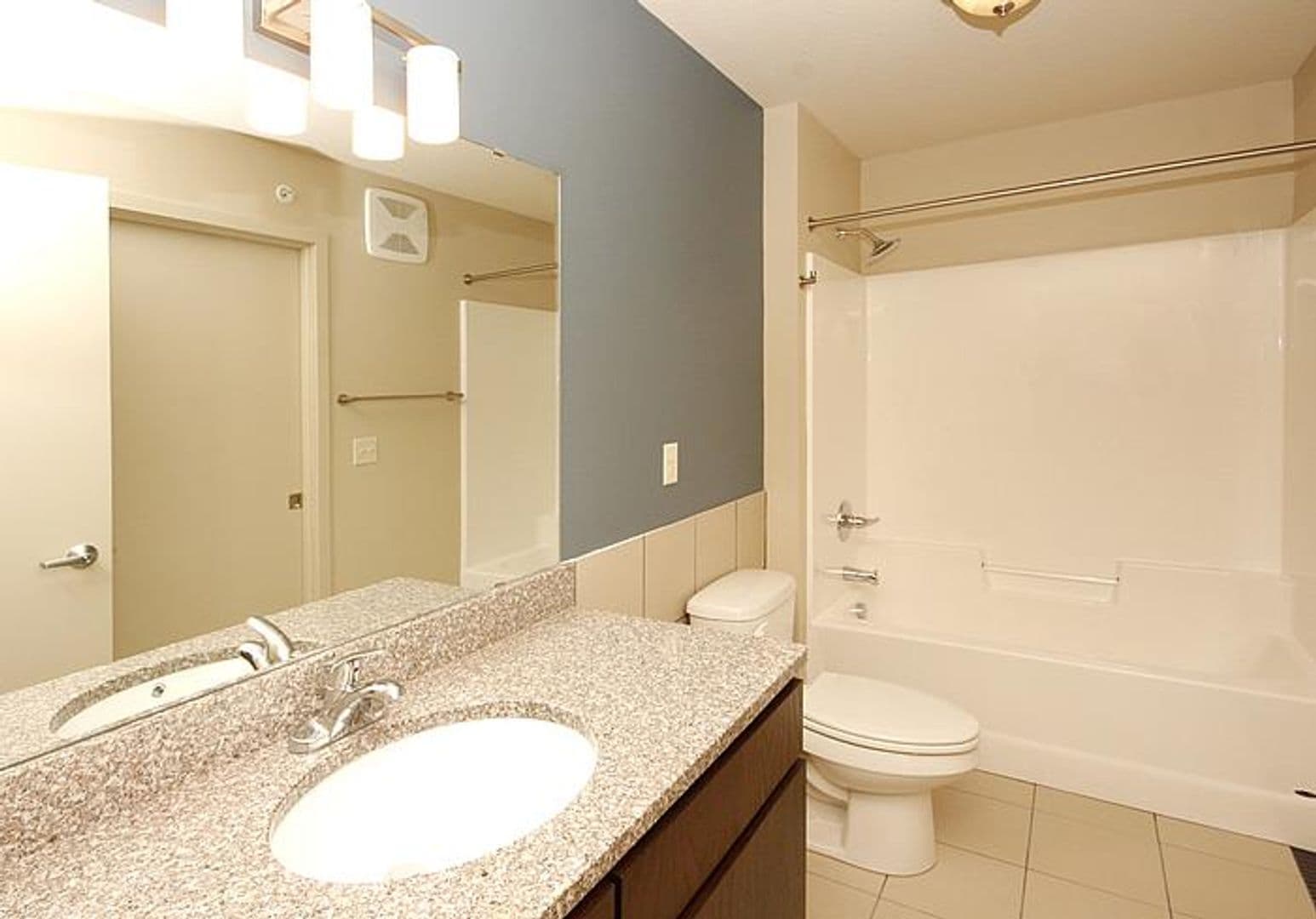 Minneapolis Apartment: 711 4th St SE