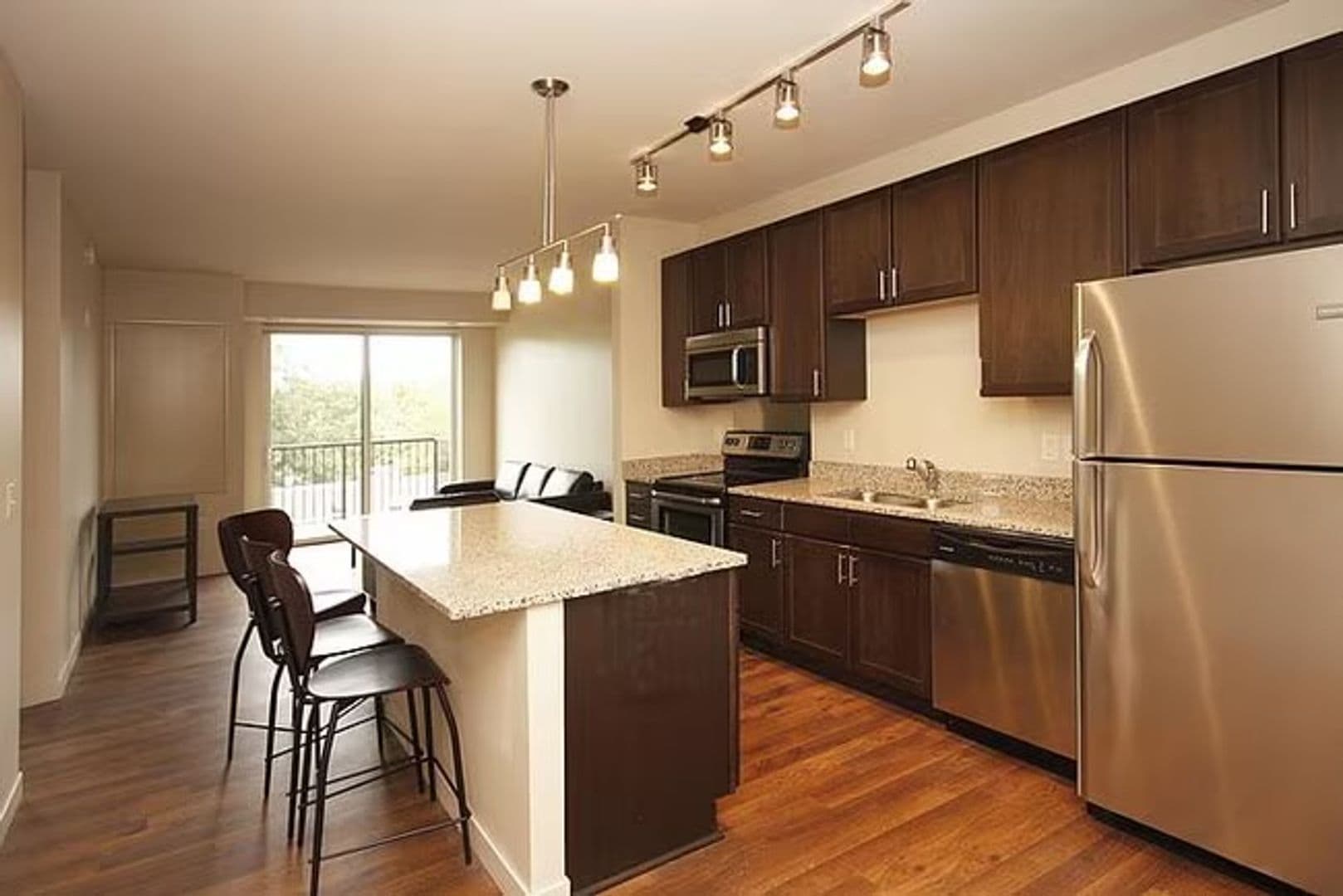 Minneapolis Apartment: 711 4th St SE