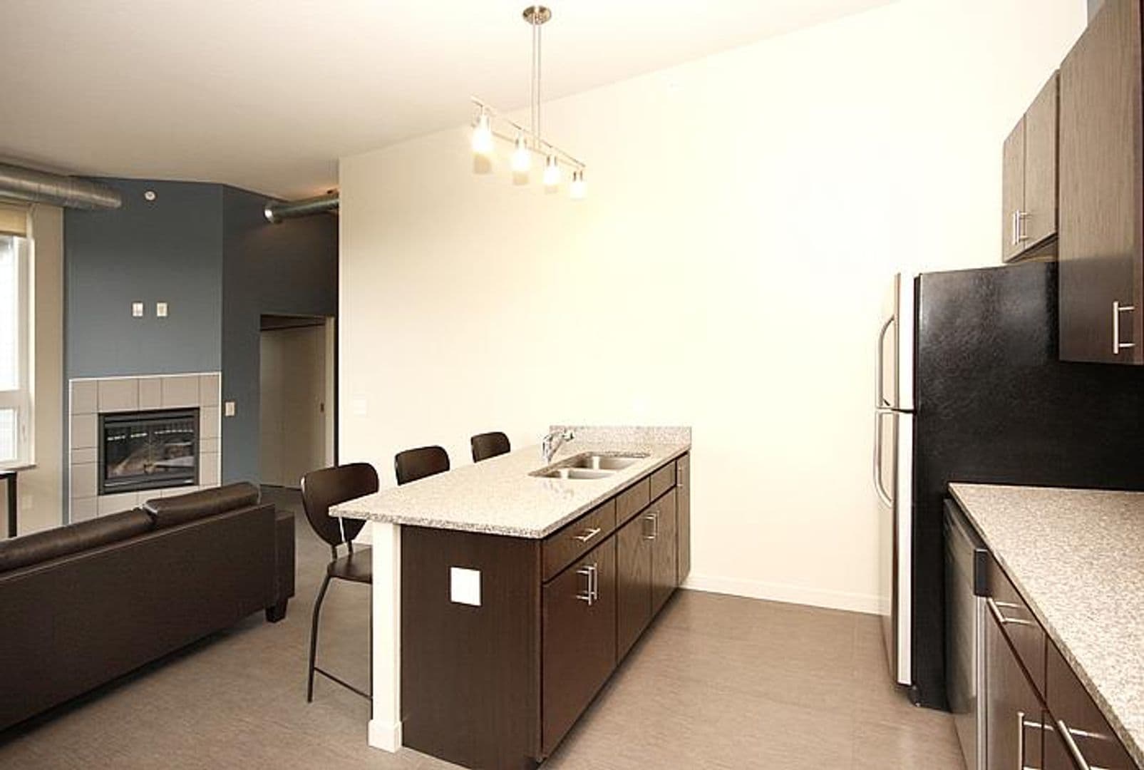 Minneapolis Apartment: 711 4th St SE