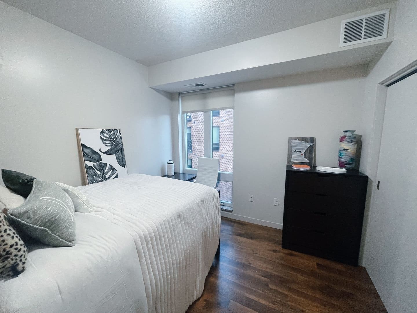 Minneapolis Apartment: 711 4th St SE
