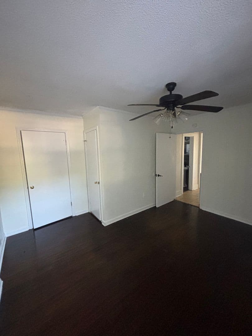 Columbia House: 1112 Olympia Avenue