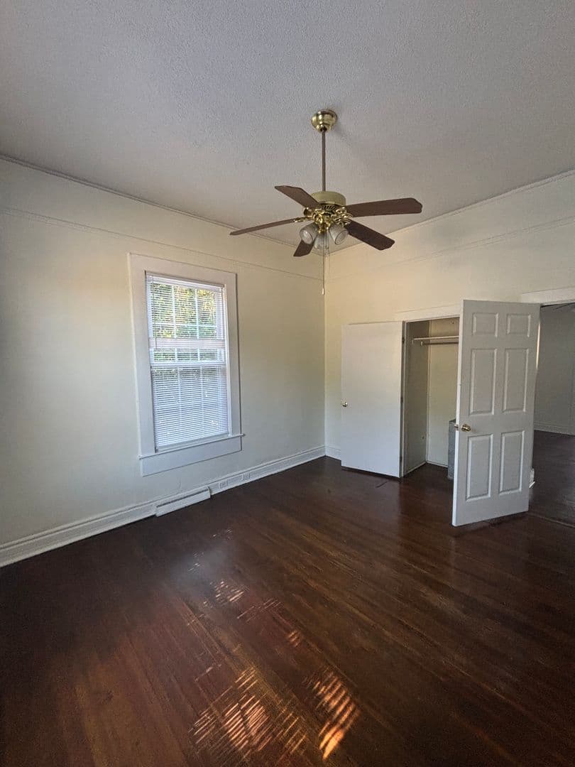 Columbia House: 1112 Olympia Avenue