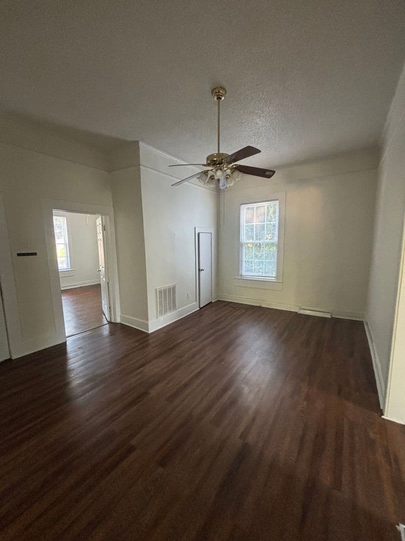 Columbia House: 1112 Olympia Avenue