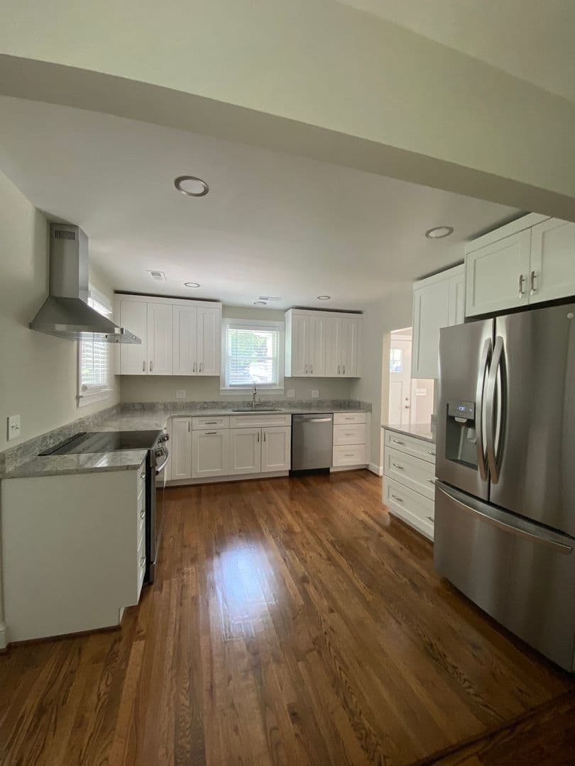 Columbia House: 3811 Barwick Street