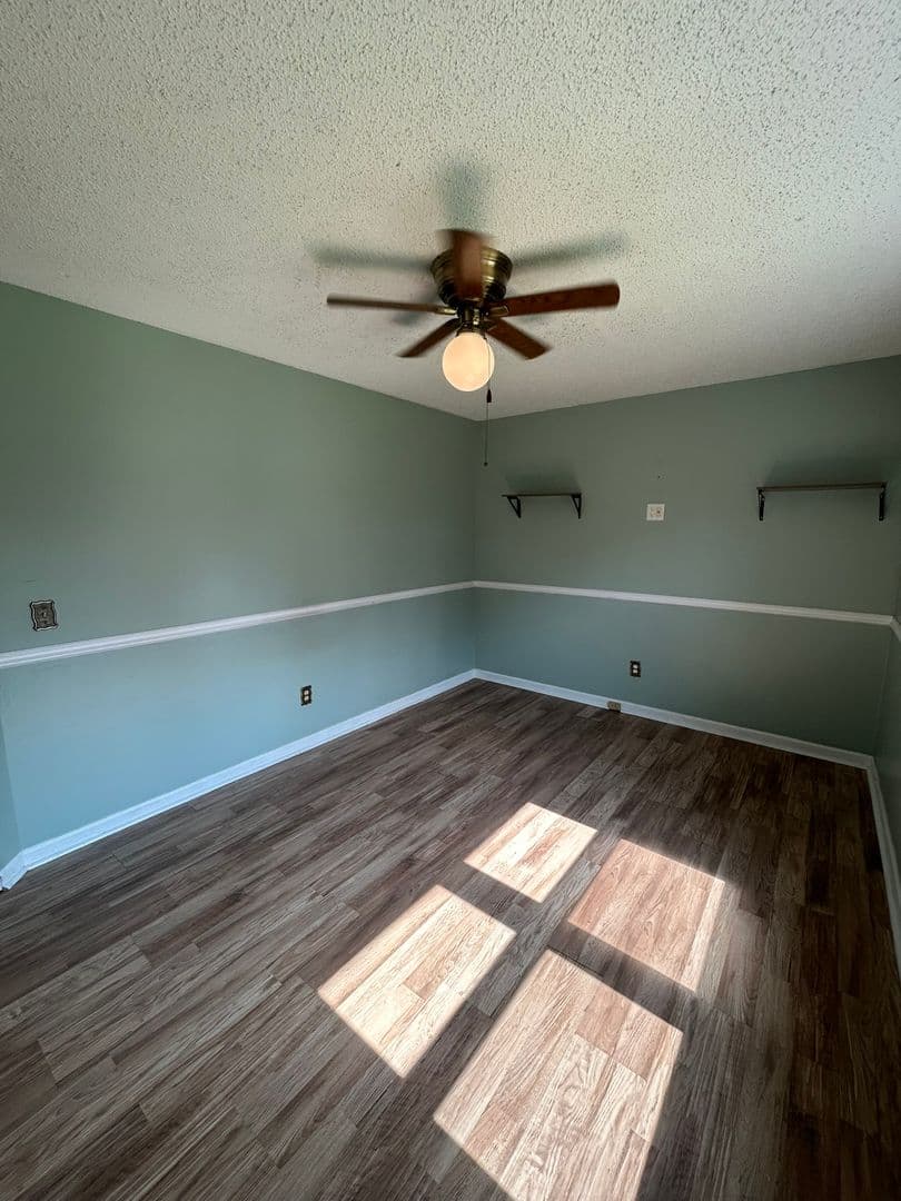 West Columbia House: 133 Darby Way