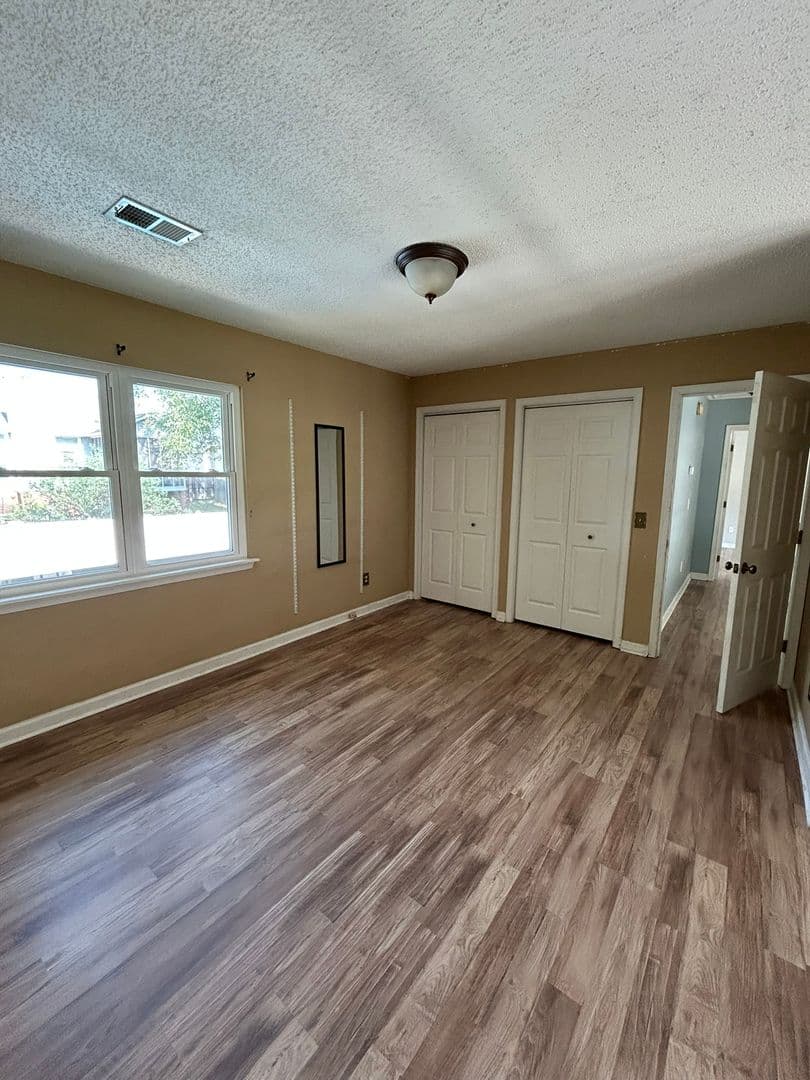 West Columbia House: 133 Darby Way