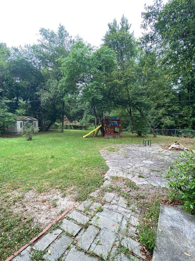 Columbia House: 1121 South Kilbourne Road