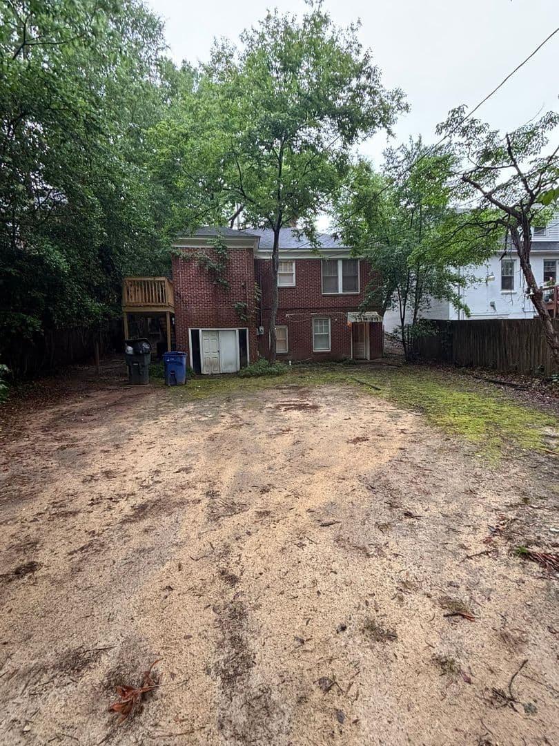 Columbia House: 123 Harden Street
