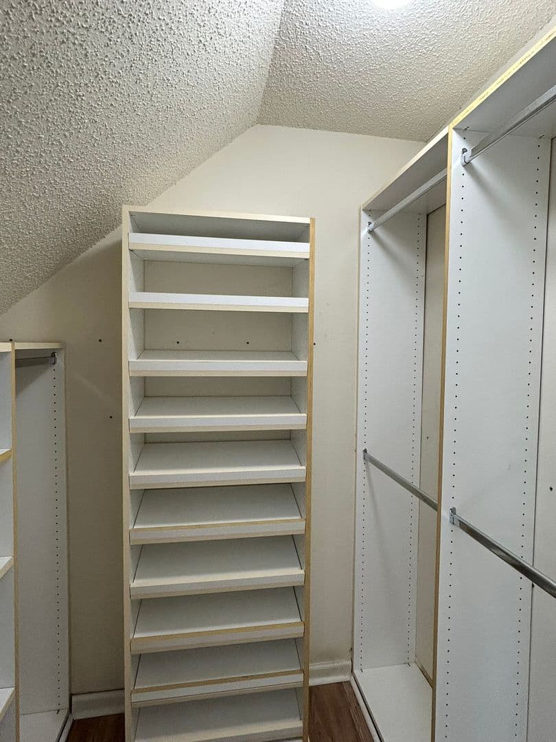 West Columbia House: 133 Darby Way